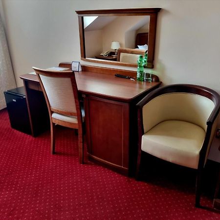 Hotel Rytwiany Bagian luar foto