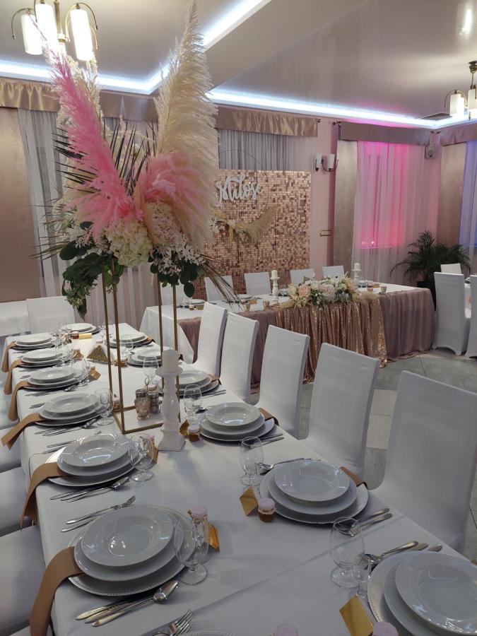 Hotel Rytwiany Bagian luar foto
