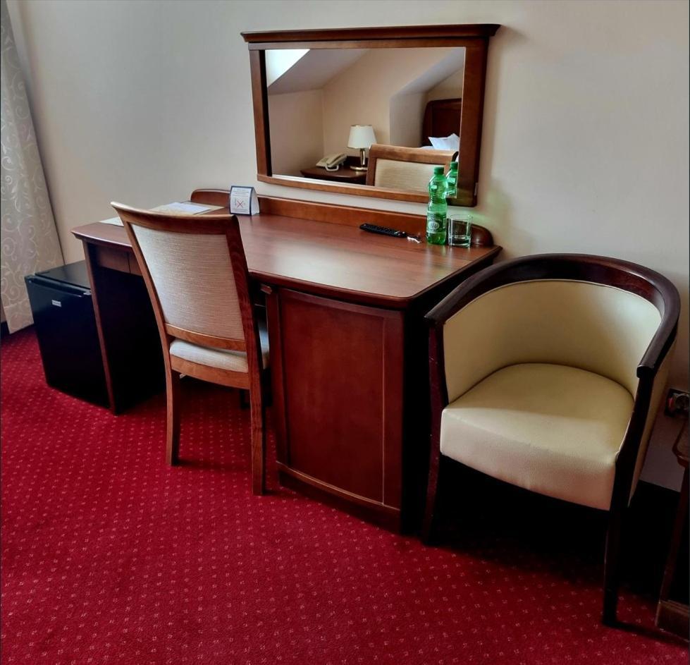 Hotel Rytwiany Bagian luar foto