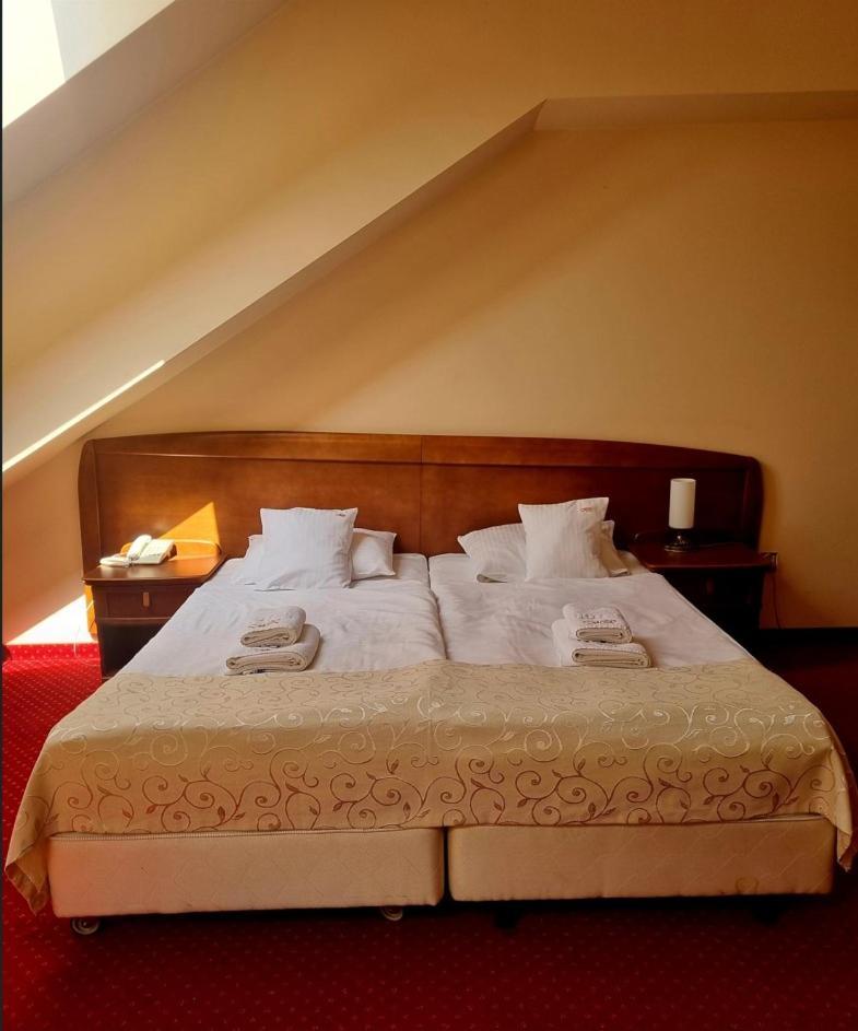 Hotel Rytwiany Bagian luar foto