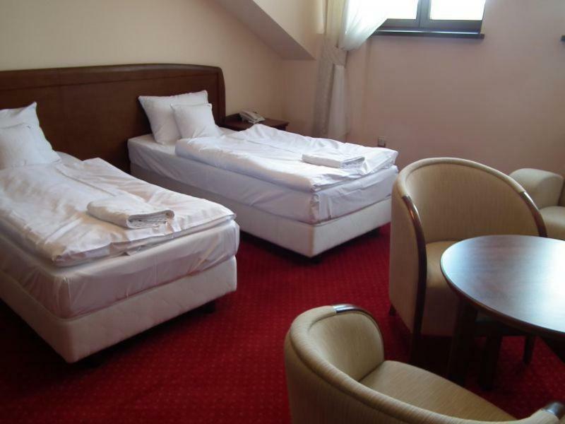 Hotel Rytwiany Bagian luar foto