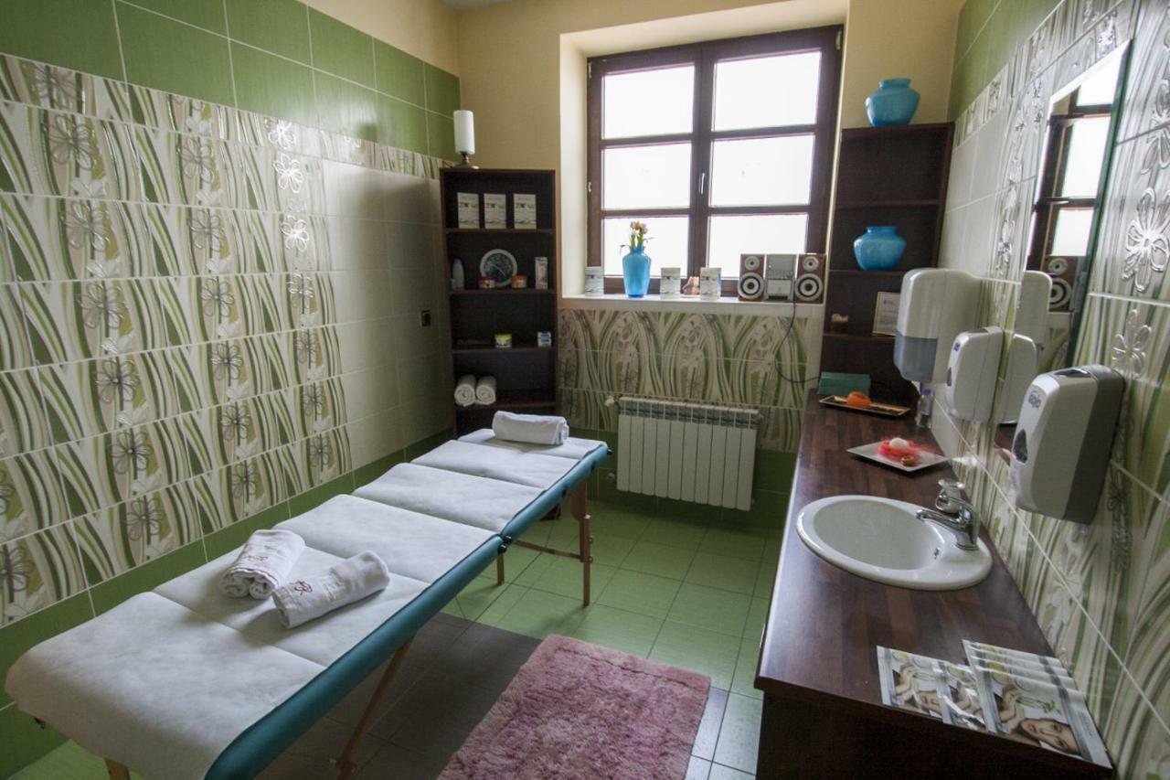 Hotel Rytwiany Bagian luar foto