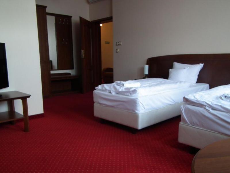 Hotel Rytwiany Bagian luar foto